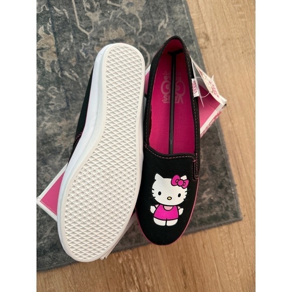 Vans Hello Kitty Kalani Black Magenta Slip On Shoes Womens 5.5 OrthoLite NEW - Picture 4 of 6